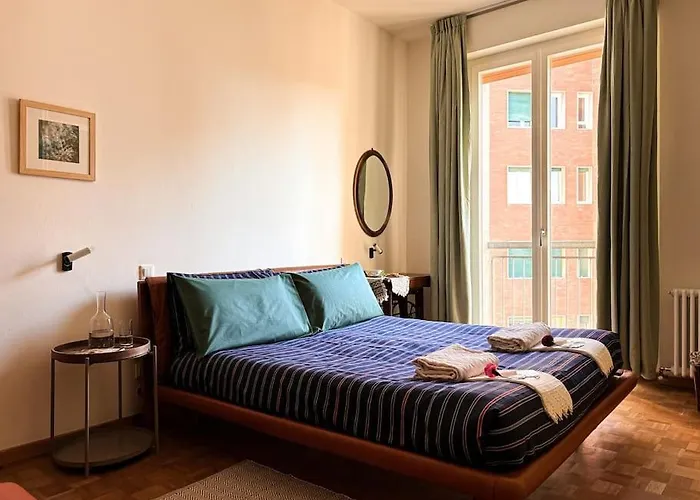 Giallo Lame Apartment Bologna